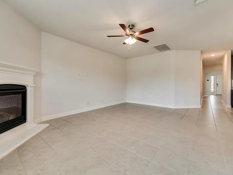 1216 Gibson Dr — Photo 12