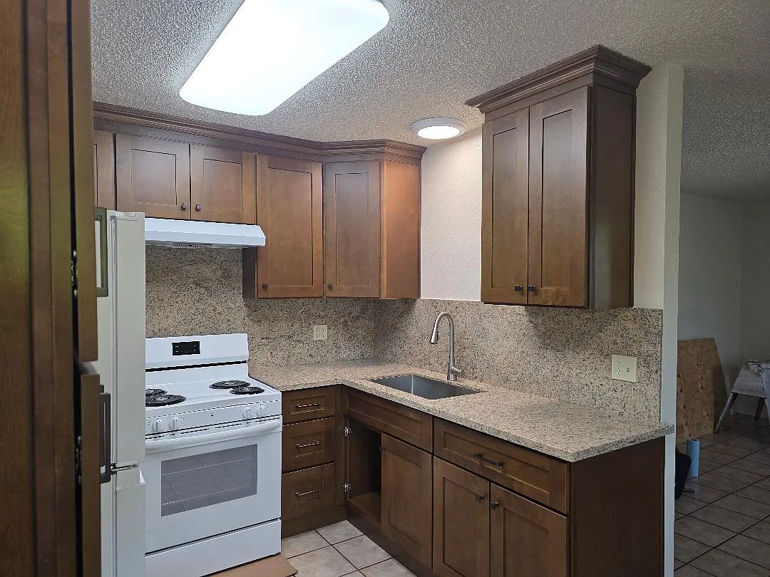 2 bed, 650 sqft, $1,625 — Photo 2