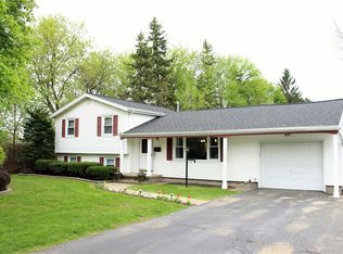 419 Allegany Dr, Rochester, NY 14626