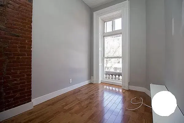 Rented by REAL New York | media 9