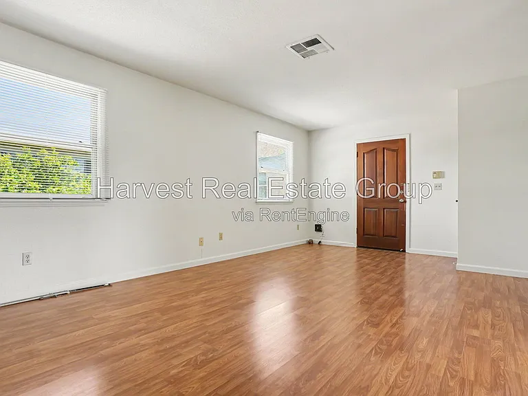 1319 Pearl St #3 — Photo 3