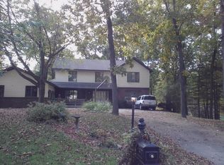 456 Amhurst Rd, Valparaiso, IN 46385