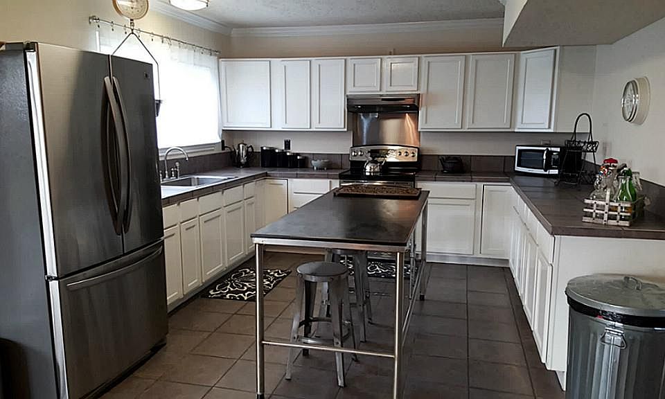 1st image of 9 Seaside Ln