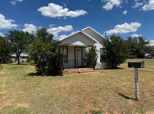 106 S Orange St, Roby, TX 79543