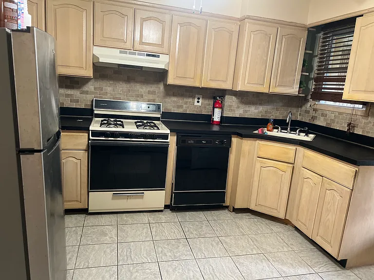 659 Kennedy Blvd #1 — Photo 9