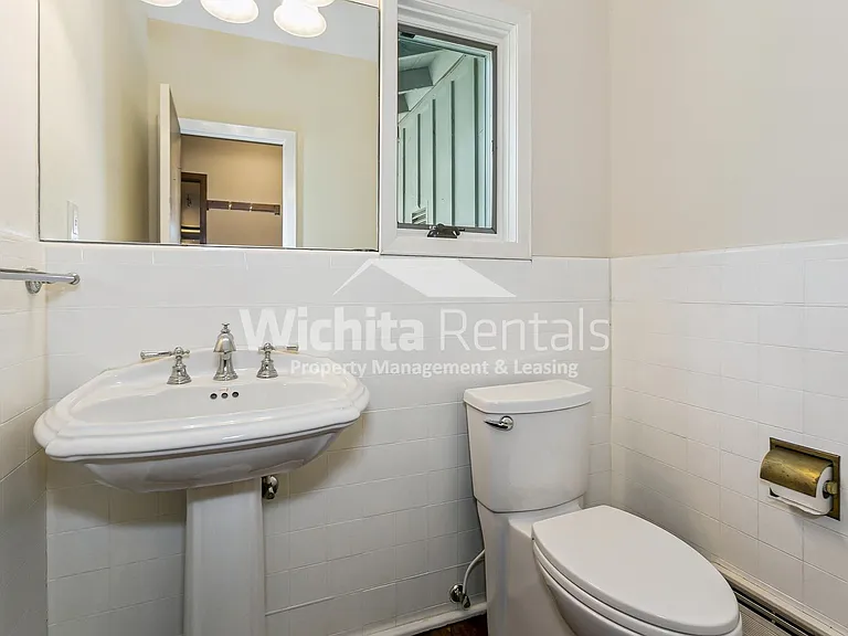 601 N Rutland St — Photo 13