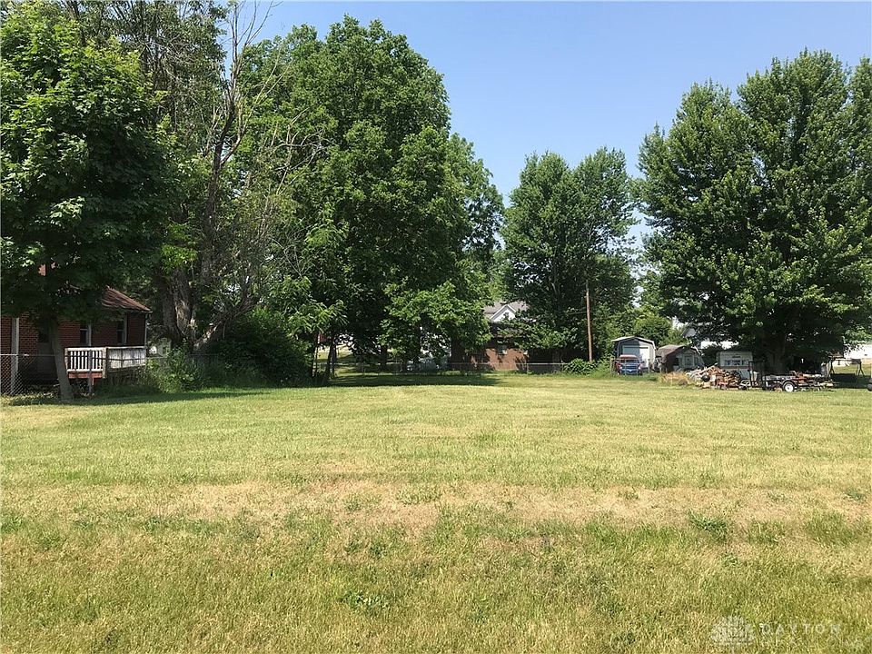 1st image of 0 E 4th St