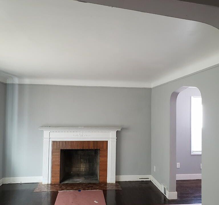1st image of 15277 Seymour St