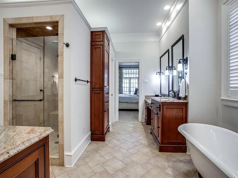 3909 Greenbrier Dr — Photo 22
