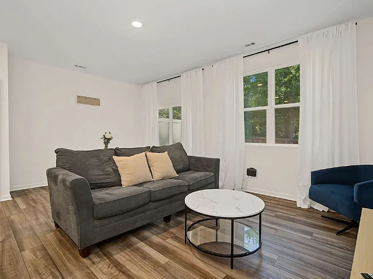 1005 Dakine Dr — Photo 13