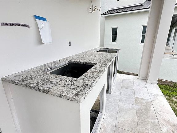 3rd image of 4629 W LONGFELLOW AVENUE