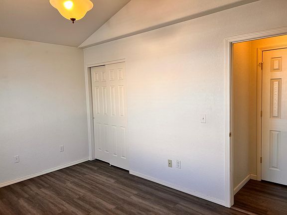 5th image of 4417 Melrose Pl
