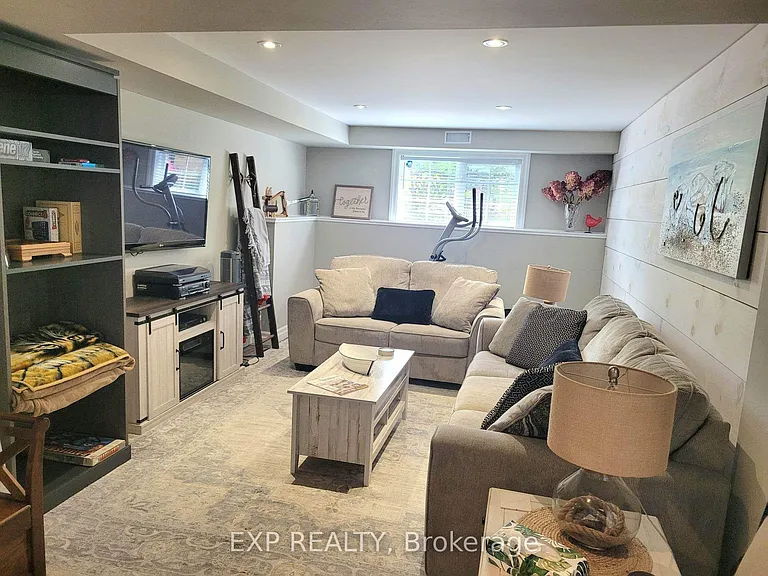 50 Trott Blvd — Photo 9