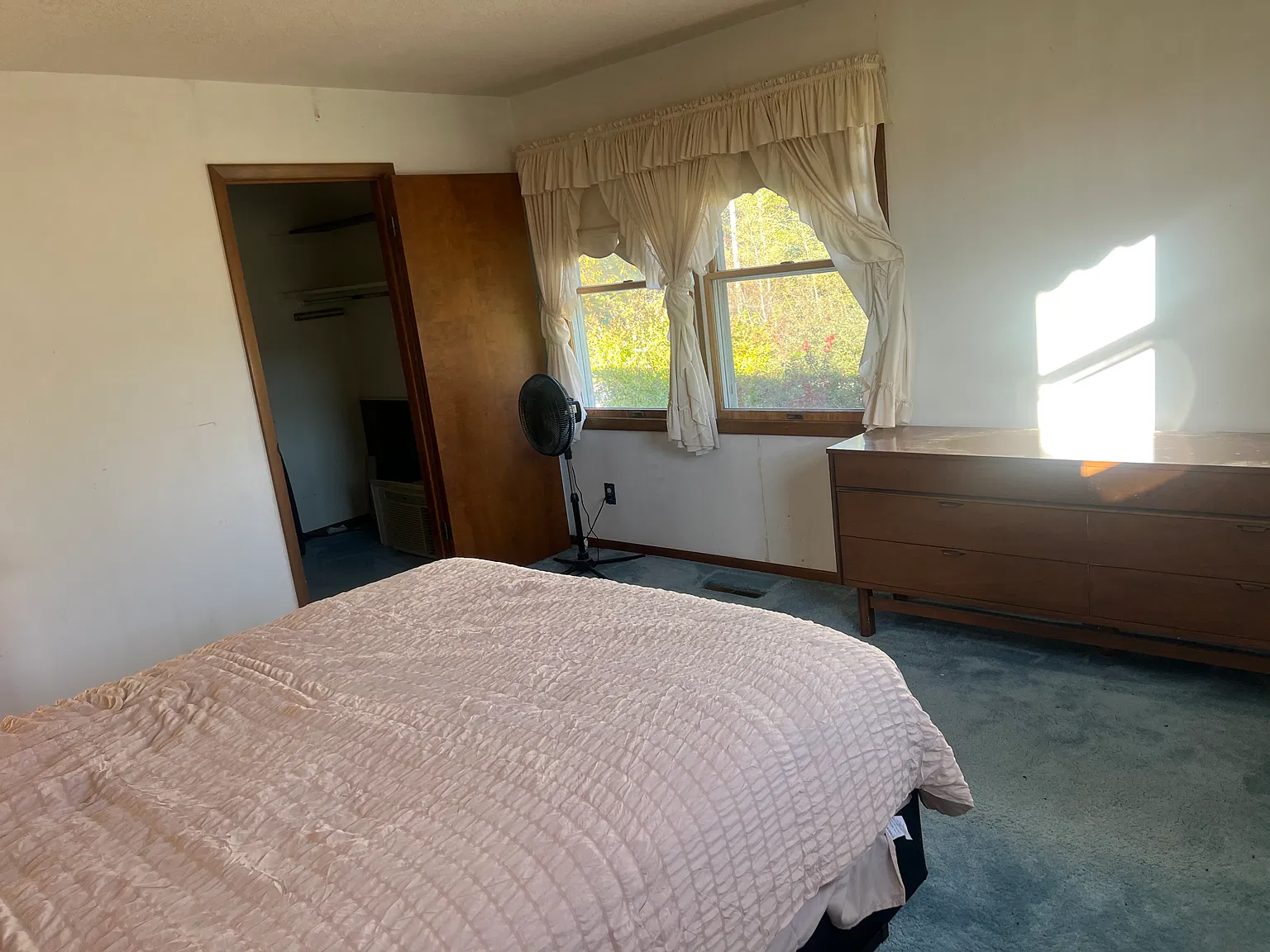 Briar Hill Farmhouse — Photo 3