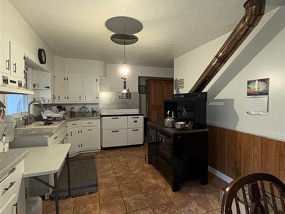 3rd image of 10219 Caneyville Rd