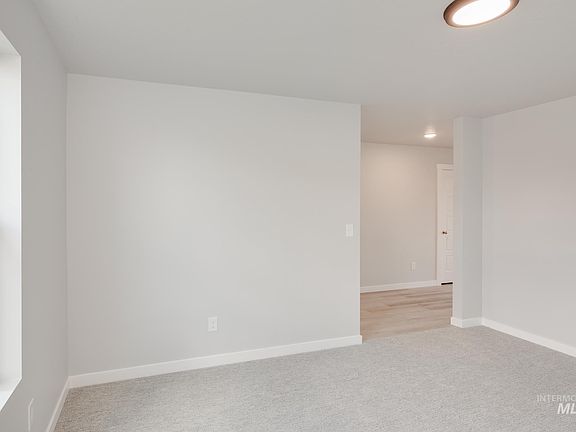 4th image of 19429 Susquehanna Way