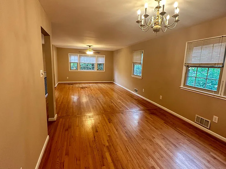 3119 Battersea Ln — Photo 4