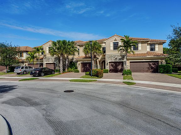 2nd image of 10492 Wellington Parc Dr