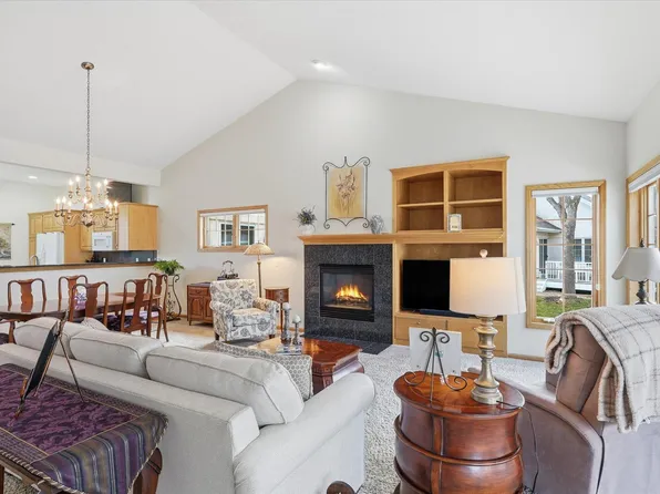 16737 49th Pl N, Plymouth, MN 55446