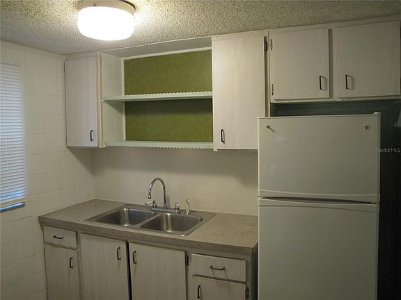 5th image of 1010 1/2 E 14th Ave