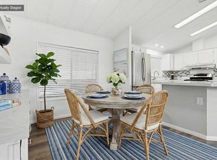 122 Beechwood Ln, Oceanside, CA 92054