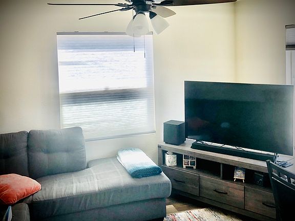 4th image of 717 Walnut Park Ave
