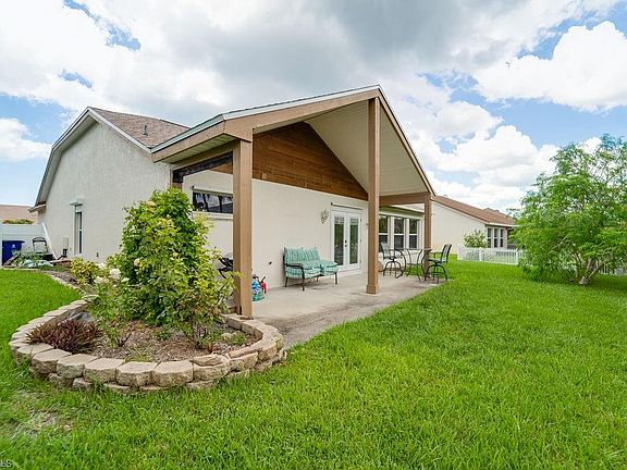 2nd image of 22354 Fountain Lakes Blvd