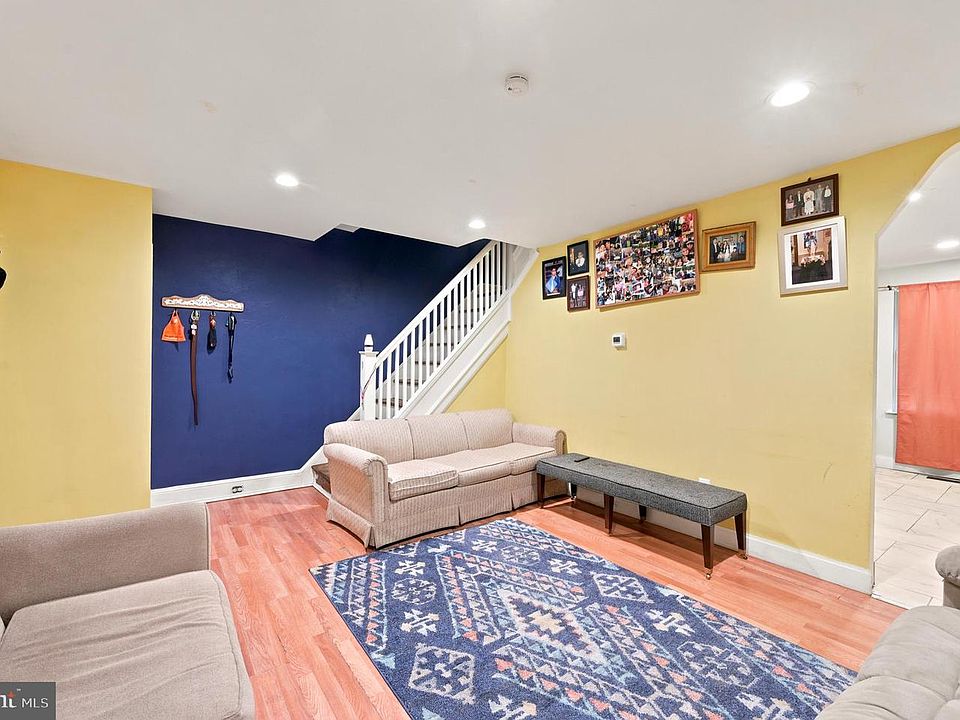 1st image of 1118 Johnson St