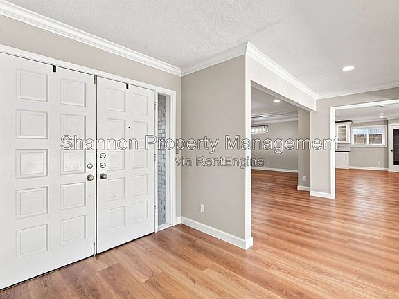 3rd image of 5522 Dumfries Dr