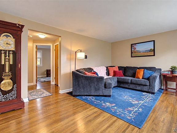 3rd image of 70 Wilshire Rd
