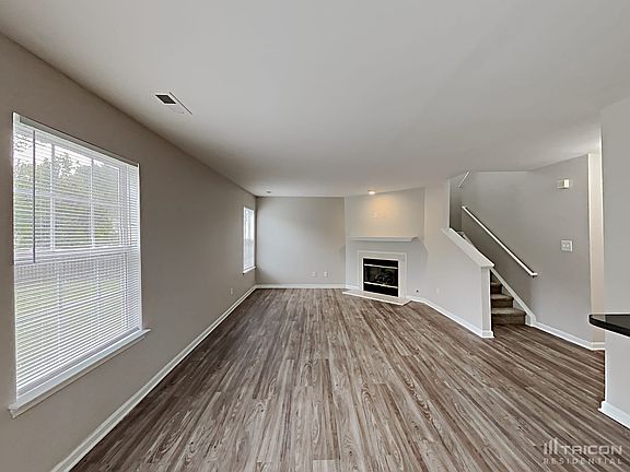 4th image of 114 Brantley Place Dr