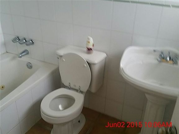 4th image of 6504 Kendale Lakes Dr APT 407
