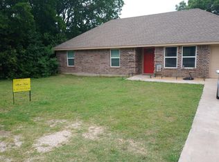 105 W Ball St, Whitewright, TX 75491