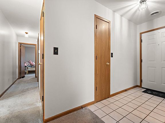 3rd image of 2901 Foggy Glen Dr