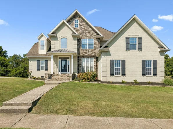 320 Creekside Dr, Lewisburg, TN 37091