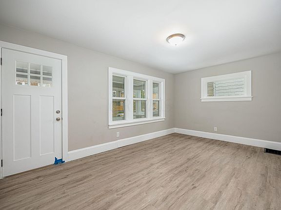 4th image of 1623 Arlington Ave
