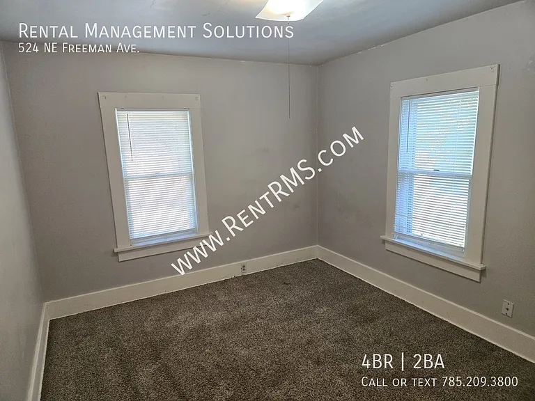 524 NE Freeman Ave — Photo 24