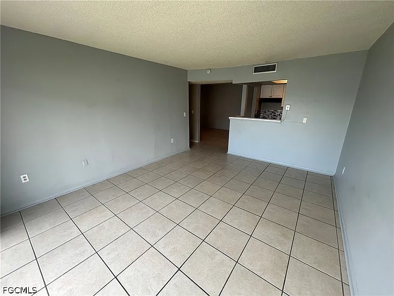 3704 Broadway #101 — Photo 3