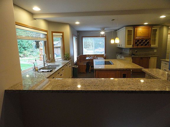 4th image of 8304 184th St NW