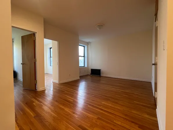 24-25 28th Street image 2 of 8