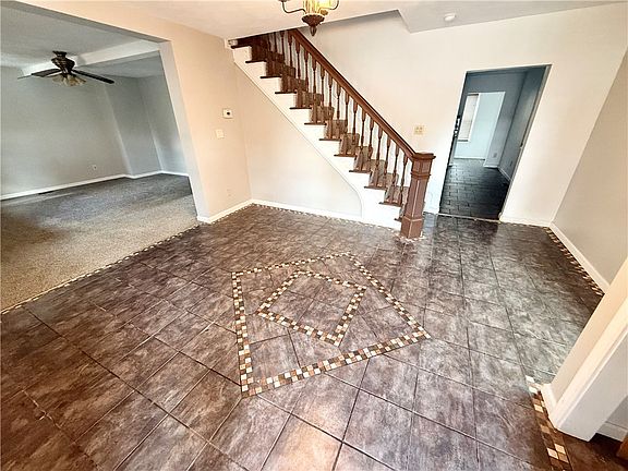 4th image of 108 Eagle St