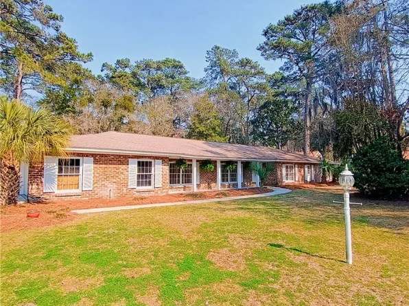 24 Clarendon Road, Savannah, GA 31410
