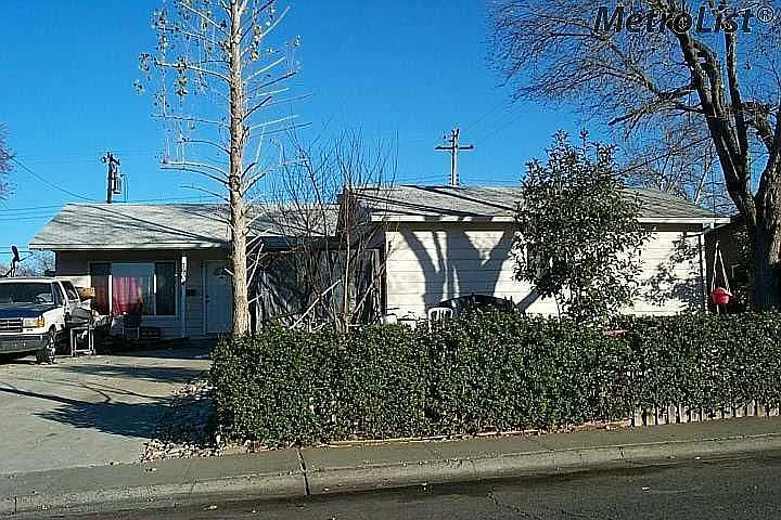 7904 Dogwood Way photo 1