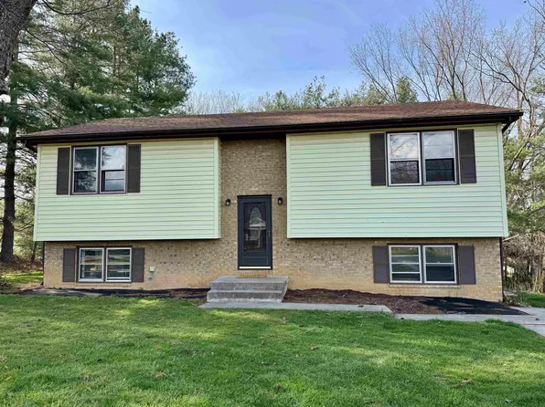 101 3rd St, Dublin, VA 24084