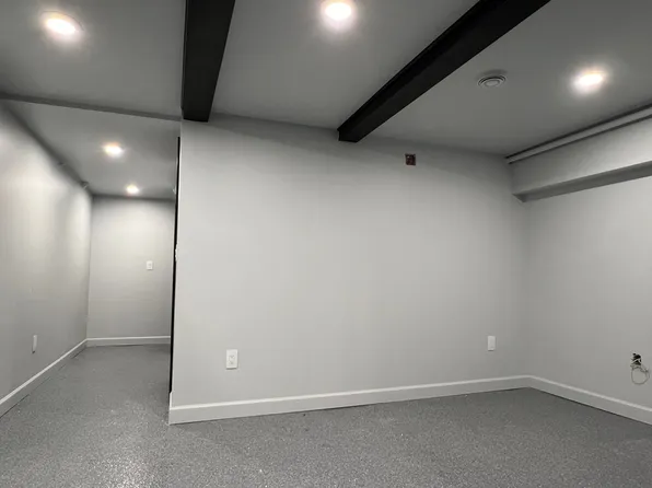 412 Shelden Ave #6, Houghton, MI 49931