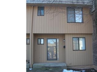 3 Willow Ct, Cromwell, CT 06416