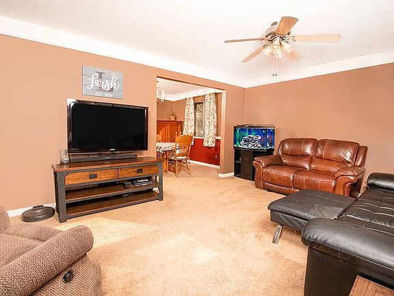 2nd image of 3034 Goda Ave