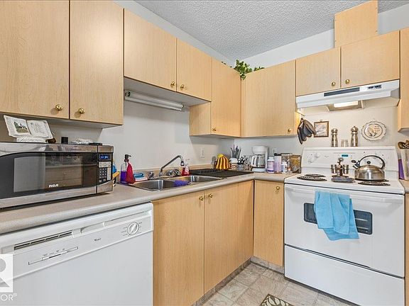 4th image of 114 Westpark Dr #106
