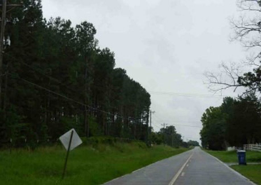 2nd image of 1982 Wire Rd SE