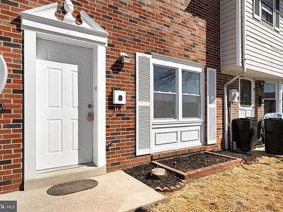 3rd image of 21 W Orndorff Dr